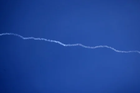 Izraelska vojska tvrdi da je pogodila ključni petrohemijski kompleks u Iranu