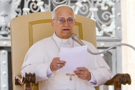 Papa Lav: Oni koji bacaju bombe nisu kršćani Papa Lav: Oni koji bacaju bombe nisu kršćani