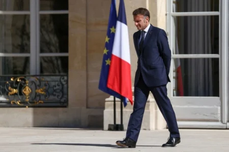 Macron: Francuski vojnik ubijen na jugu Libana, sve ukazuje na Hezbolah