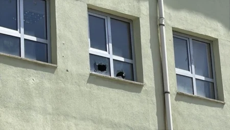 Četiri osobe ubijene, 20 ranjenih u pucnjavi u školi na jugoistoku Turske Četiri osobe ubijene, 20 ranjenih u pucnjavi u školi na jugoistoku Turske