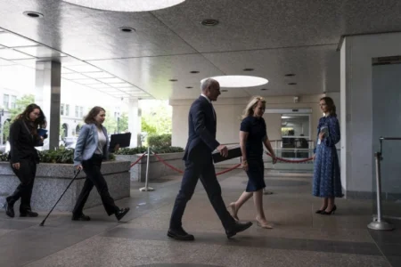 Liban i Izrael započeli prve direktne pregovore nakon tri decenije Liban i Izrael započeli prve direktne pregovore nakon tri decenije