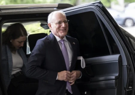 Izraelski ambasador ocijenio razgovore sa Libanom kao odličnu razmjenu mišljenja Izraelski ambasador ocijenio razgovore sa Libanom kao odličnu razmjenu mišljenja