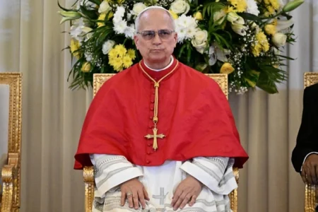 Papa Lav: Svijet pustoši šačica tirana