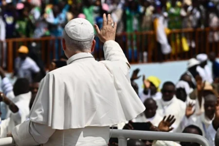 Papa Lav: Čovječanstvo gladno mira, potrebni gestovi oprosta