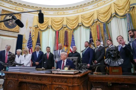 Trump poručio da ne želi produženje primirja s Iranom