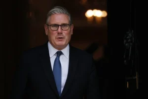 Starmer pod pritiskom zbog slučaja Mandelson, parlament odlučuje o istrazi