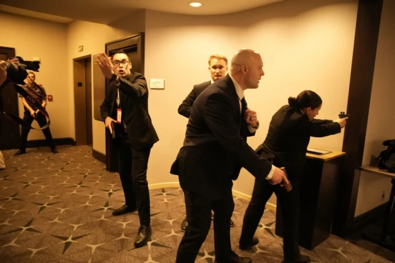 Pucnji prekinuli večeru s Trumpom: Napadač savladan, agent ranjen