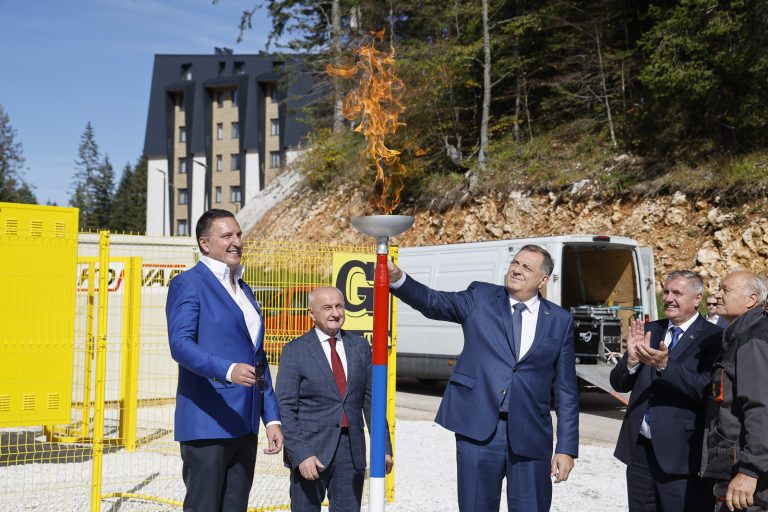 Sutra potpisivanje ugovora od milijardu maraka za izgradnju gasovoda kroz Republiku Srpsku