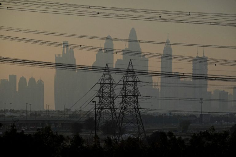 Rat razorio turizam u Dubaiju, restorani prazni, prihodi prepolovljeni