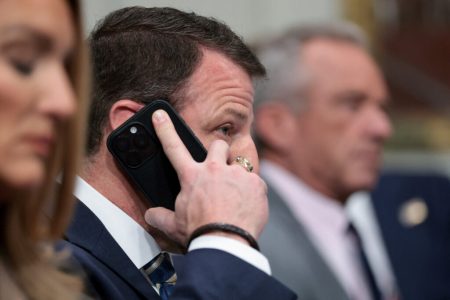 Kako je bivši vodoinstalater i jedini Trumpov ministar bez diplome izgradio bogatstvo od više desetaka miliona dolara Kako je bivši vodoinstalater i jedini Trumpov ministar bez diplome izgradio bogatstvo od više desetaka miliona dolara