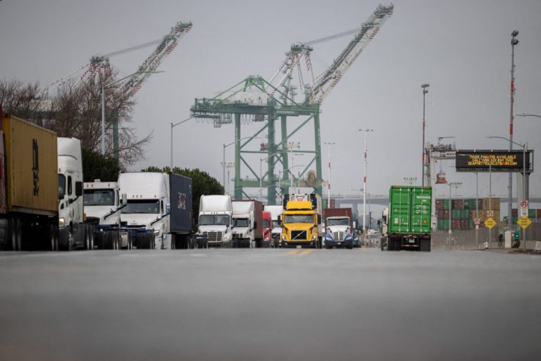 Opasna igra na ivici, ekonomski sukob SAD-a i Irana ulazi u novu fazu Opasna igra na ivici, ekonomski sukob SAD-a i Irana ulazi u novu fazu