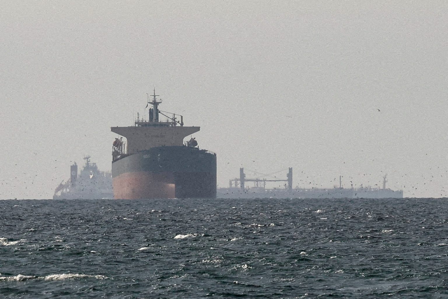 Iranski topovi otvorili vatru na tanker u Hormuškom moreuzu: Raste napetost na ključnoj svjetskoj ruti