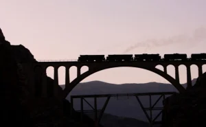 Izrael upozorio građane Irana da ne koriste željeznički saobraćaj