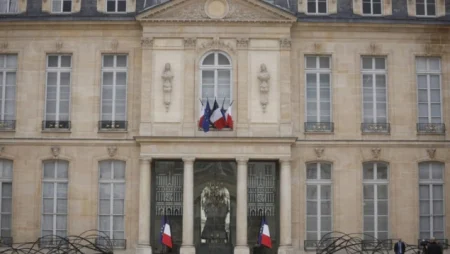 Pretres Jelisejske palače zbog sumnjivih ugovora: Istraga o milionskim troškovima ceremonija