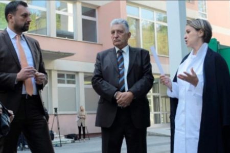 Intenzivna njega Trojke: Elmedin Konaković i zdravstvo koje ne smije biti predmet političke trgovine – osim kada je on trgovac
