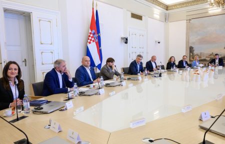 Hrvatska, ipak, popušta: Veći dio Sporazuma o južnoj interkonekciji usaglašen. Predsjedništvo i Vijeće ministara bi u utorak ujutro trebali dati saglasnost za njegovo potpisivanje!