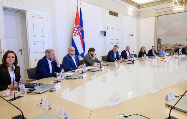 Hrvatska, ipak, popušta: Veći dio Sporazuma o južnoj interkonekciji usaglašen. Predsjedništvo i Vijeće ministara bi u utorak ujutro trebali dati saglasnost za njegovo potpisivanje!