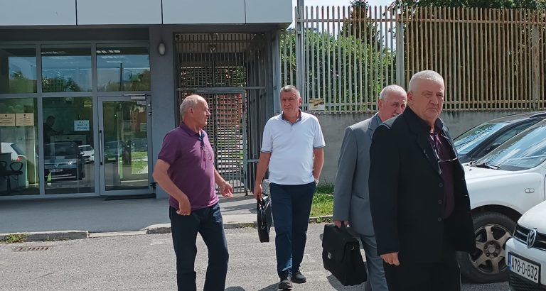 Spasojević i ostali: Gledali kako civili prolaze