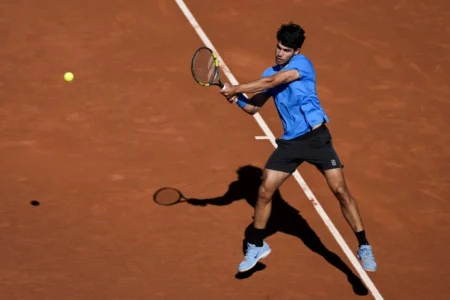 Alcaraz lako do osmine finala turnira u Barceloni Alcaraz lako do osmine finala turnira u Barceloni