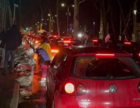 Građani Bihaća na ulicama nakon trijumfa bh. reprezentacije protiv Italije