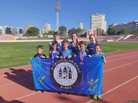 Bihaćki atletičari dominirali na Uskršnjem turniru u Splitu, mladi osvojili šest medalja
