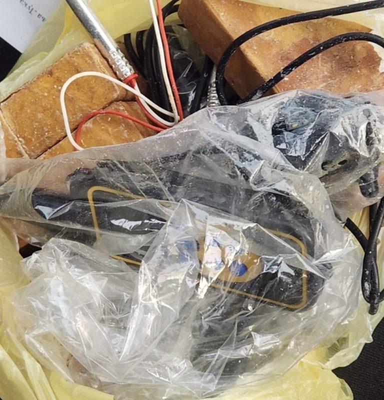 MUP Republike Srpske poslao informaciju svim policijskim agencijama u BiH: Dobili smo informaciju da je autobomba zaplijenjena u Milićima bila namijenjena za ubistvo novinara Avde Avdića MUP Republike Srpske poslao informaciju svim policijskim agencijama u BiH: Dobili smo informaciju da je autobomba zaplijenjena u Milićima bila namijenjena za ubistvo novinara Avde Avdića