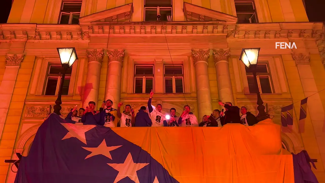 Hvala, Zmajevi: Sarajevo u euforiji slavilo historijski plasman na Mundijal Hvala, Zmajevi: Sarajevo u euforiji slavilo historijski plasman na Mundijal