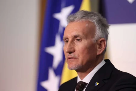 Prekinuta sjednica Doma naroda PSBiH, Džaferović smatra da se radi o udaru na ustavni poredak BiH