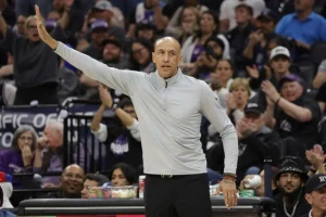 Doug Christie će i sljedeće sezone biti trener Sacramenta