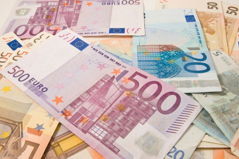Euro uskoro u novom dizajnu, ukida se novčanica od 500