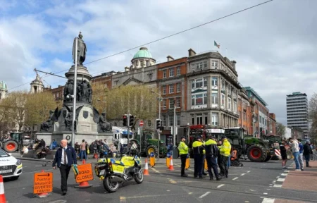 Protesti zbog cijena goriva paralizuju Irsku: Obrambene snage bit će angažovane Protesti zbog cijena goriva paralizuju Irsku: Obrambene snage bit će angažovane