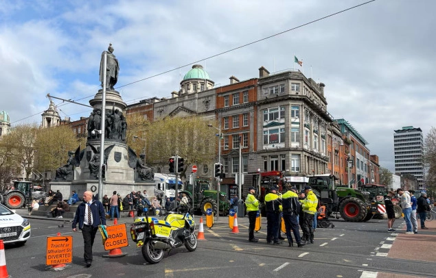 Protesti zbog cijena goriva paralizuju Irsku: Obrambene snage bit će angažovane Protesti zbog cijena goriva paralizuju Irsku: Obrambene snage bit će angažovane