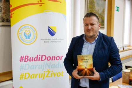 Knjiga Kilometri sreće lična priča koja ukazuje na značaj donorstva u BiH