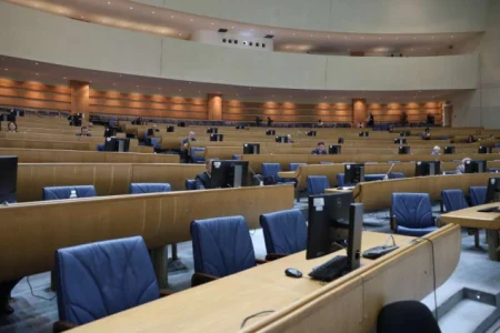 Državni zastupnici usvojili Rezoluciju o osudi svih oblika neofašizma i potvrdi antifašističkog naslijeđa