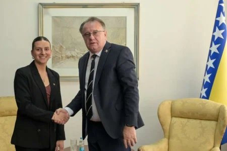 Premijer Nikšić: Podržavamo našu najbolju skijašicu Elvedinu Muzaferiju Premijer Nikšić: Podržavamo našu najbolju skijašicu Elvedinu Muzaferiju