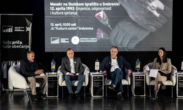 Održana konferencija o masakru na školskom igralištu u Srebrenici 12. aprila 1993. Održana konferencija o masakru na školskom igralištu u Srebrenici 12. aprila 1993.