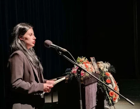 Održana komemoracija za novinarku Almu Huskić u Zenici