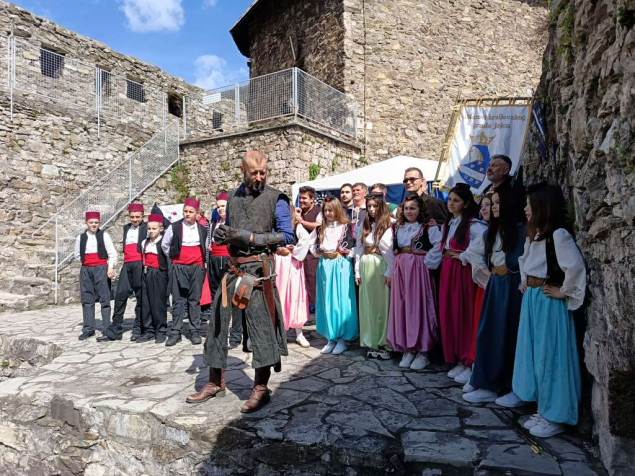 Prezentacija historije i kulture na manifestaciji Dani srednjeg vijeka u Tvrđavi Vranduk Prezentacija historije i kulture na manifestaciji Dani srednjeg vijeka u Tvrđavi Vranduk