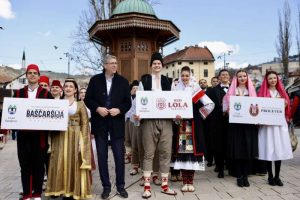 Svečani defile kulturno-umjetničkih društava povodom 6. aprila