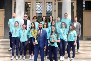 Kruna sjajne sezone rukometašica Hadžića: Titula ponovo u Sarajevu, priznanje za rad i zajedništvo na prijemu kod ministra Magode