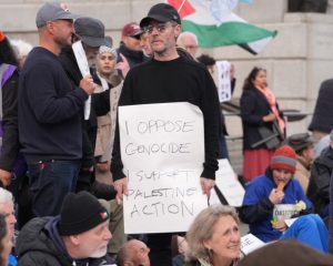 Hapšenje frontmena Massive Attacka na protestu u Londonu izazvalo burne reakcije javnosti i pravnika