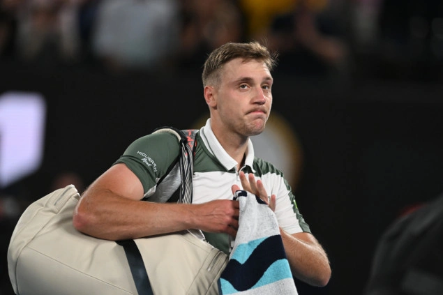 Međedović bolji od De Minaura za četvrtfinale Barcelone Međedović bolji od De Minaura za četvrtfinale Barcelone