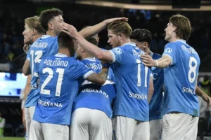 Napoli siguran protiv Cremonesea