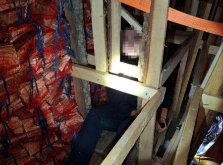 Prilikom pojačane kotrole u blizini granice s RH, u kamionu pronađeno 38 migranata