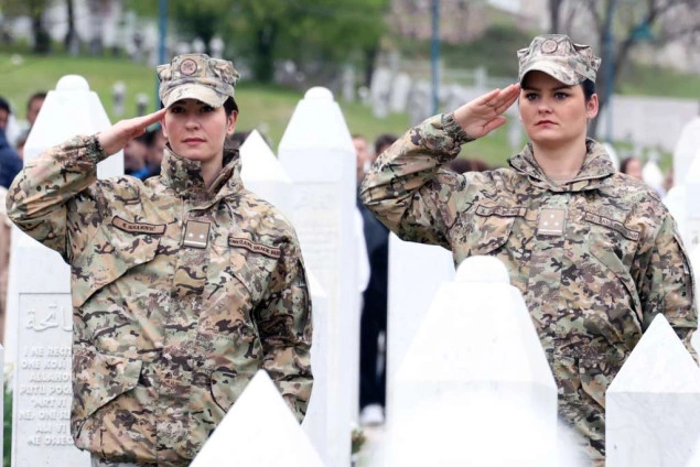 U Sarajevu obilježena 21. godišnjica 2. pješadijskog puka OSBiH i Dan Armije RBiH U Sarajevu obilježena 21. godišnjica 2. pješadijskog puka OSBiH i Dan Armije RBiH