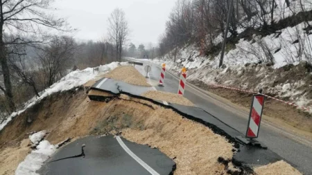 Obustavljen saobraćaj na putu Tuzla – Bijeljina