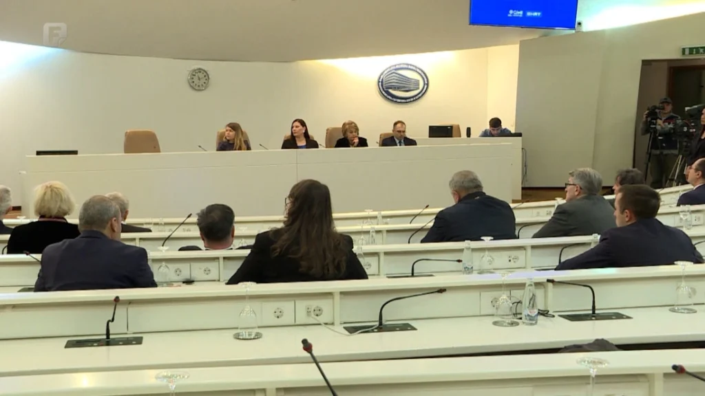 BHRT pred gašenjem: Sistem bez rješenja, dugovi rastu