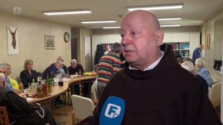 Fra Mile okupio prijatelje: Uskrs je i simbol zajedništva Fra Mile okupio prijatelje: Uskrs je i simbol zajedništva