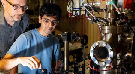 Potvrđena Einsteinova sablasna akcija na daljinu: atomi snimljeni na dva mjesta u isto vrijeme