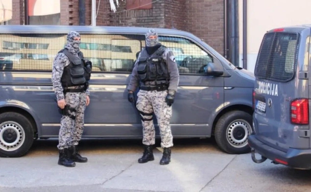 MUP ZDK: Pretresi na 24 lokacije u okviru akcije Piramida, cilj hapšenja zbog droge i oružja MUP ZDK: Pretresi na 24 lokacije u okviru akcije Piramida, cilj hapšenja zbog droge i oružja